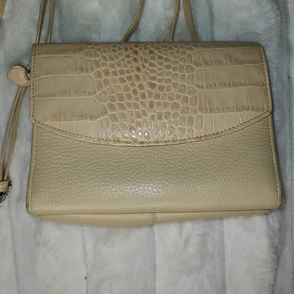 Brighton Cream Textured Crossbody Bag with Gold Accents - Picture 3 of 9